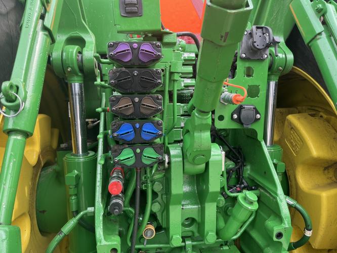 John Deere 8400R