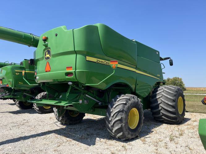 John Deere S680