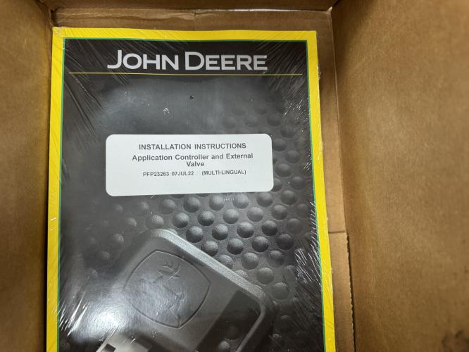 John Deere NEW APP CONTR 1100