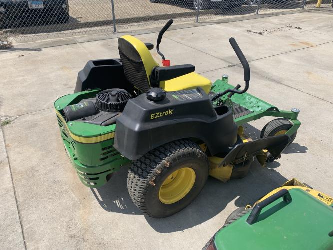 John Deere Z435
