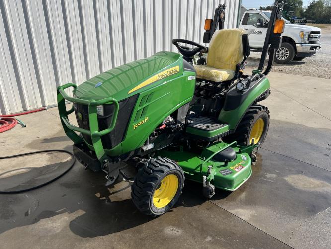 John Deere 1025R