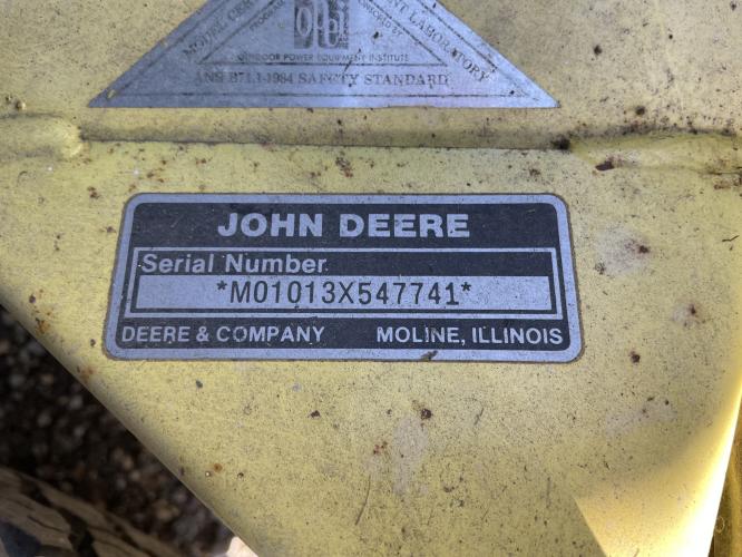 John Deere 318
