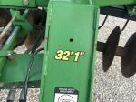 John Deere 637