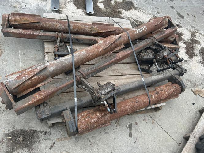 Yetter 5000-026E - 8 row devastator