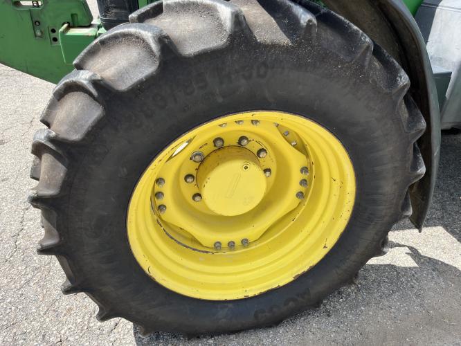 John Deere 7610