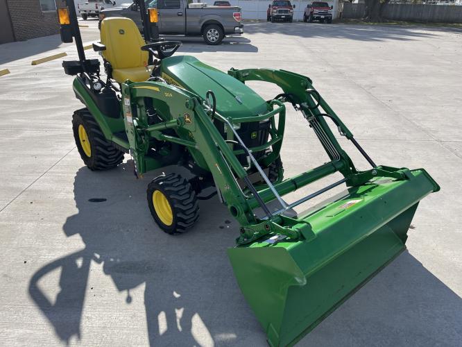 John Deere 1025R