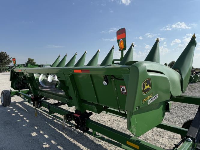 John Deere 708C