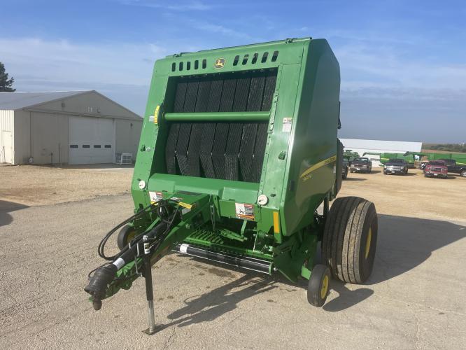 John Deere 560M