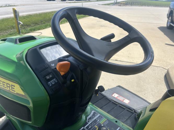 John Deere X750