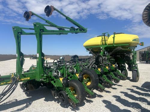 2019 John Deere 1775NT