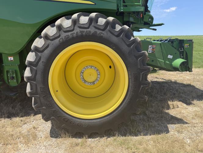 John Deere S790