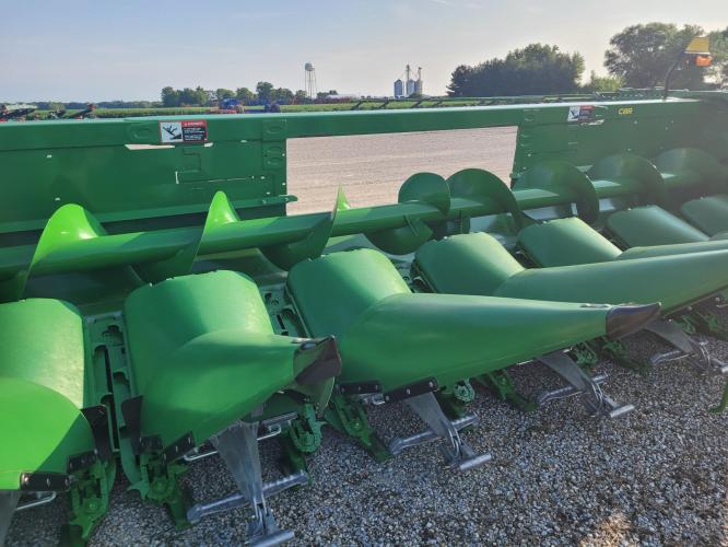 John Deere C8R
