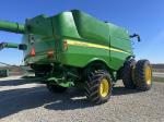 John Deere S660