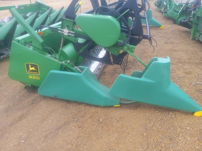John Deere 920