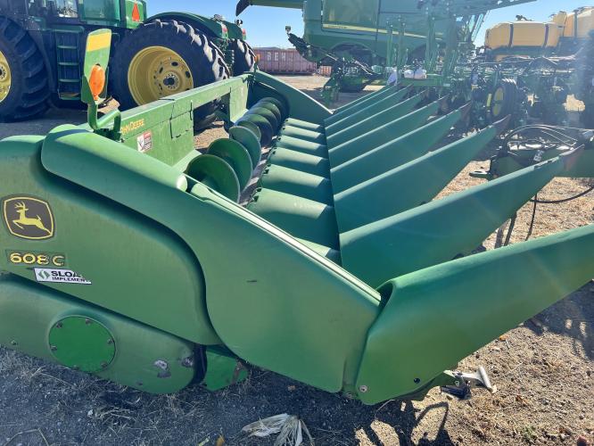 John Deere 608C