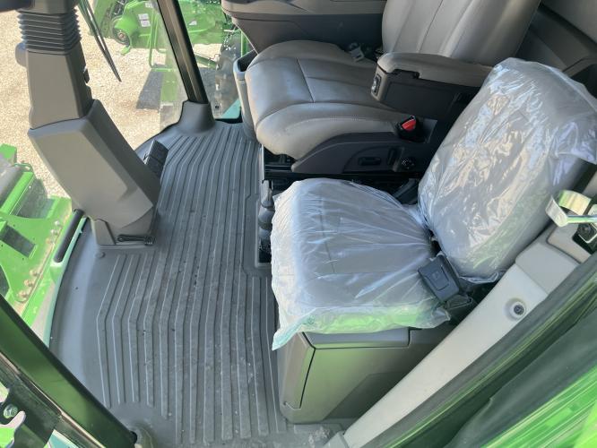 John Deere S7 900