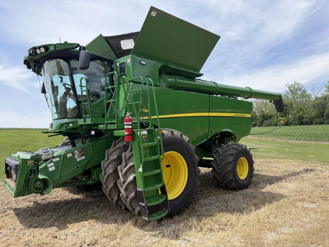 John Deere S780