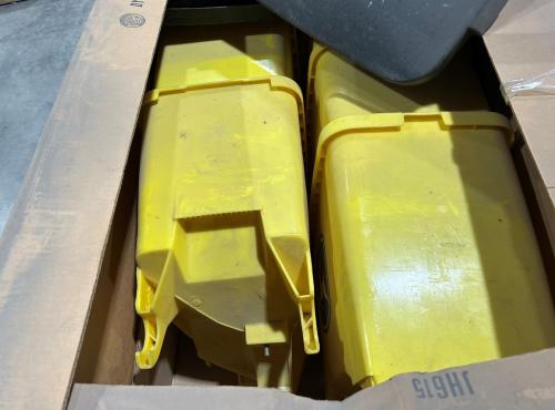  John Deere NEW BA28956 1.6 BU VAC HOPPER W/ LID