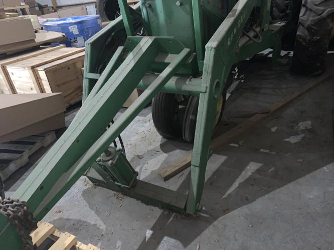 John Deere 3020