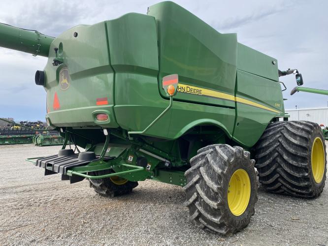 John Deere S790