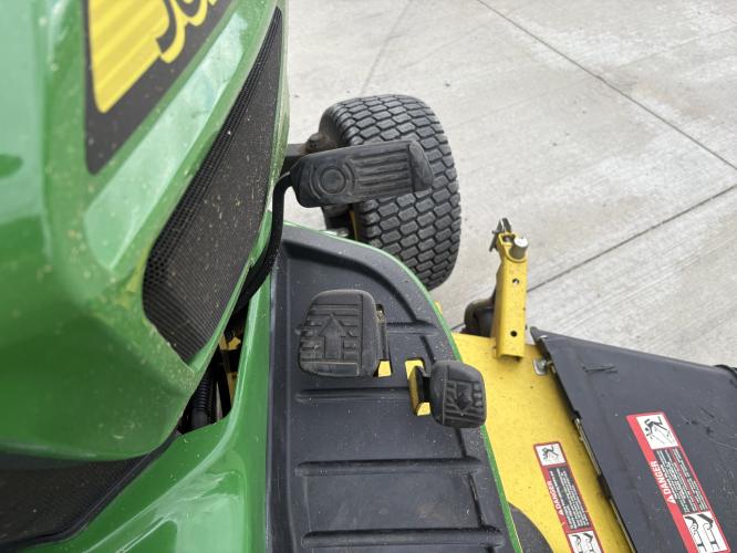 John Deere X730