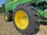 John Deere S7 700