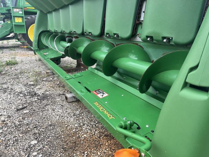 John Deere 608C