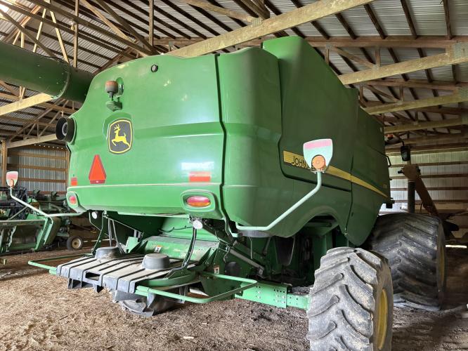 John Deere S780