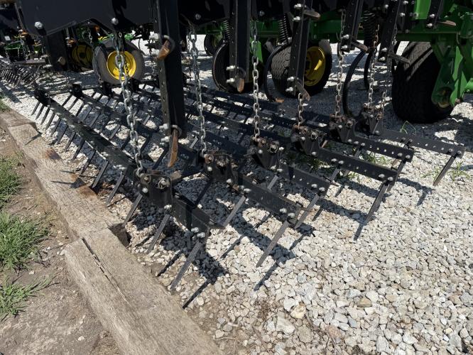 John Deere 2330