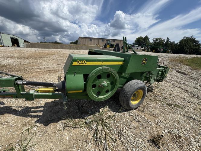John Deere 348