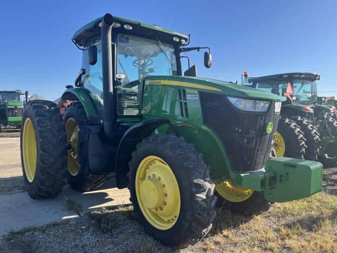 John Deere 7200R