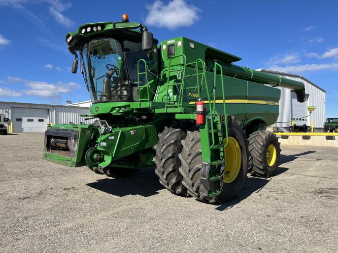 John Deere S680