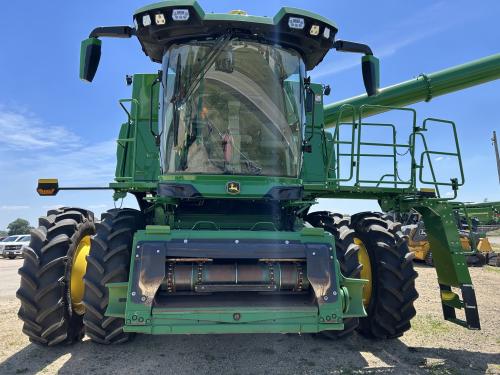 2025 John Deere S7 700