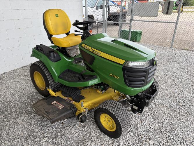 John Deere X750