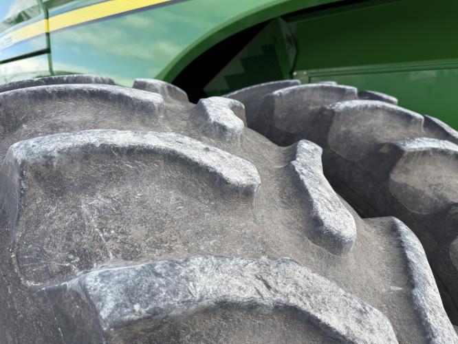John Deere S680
