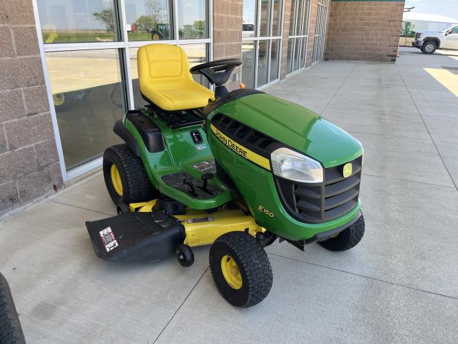 John Deere E150