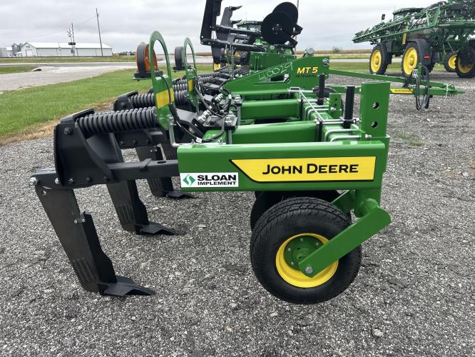John Deere MT5