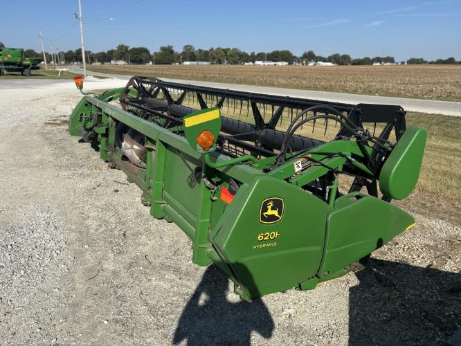 John Deere 620F