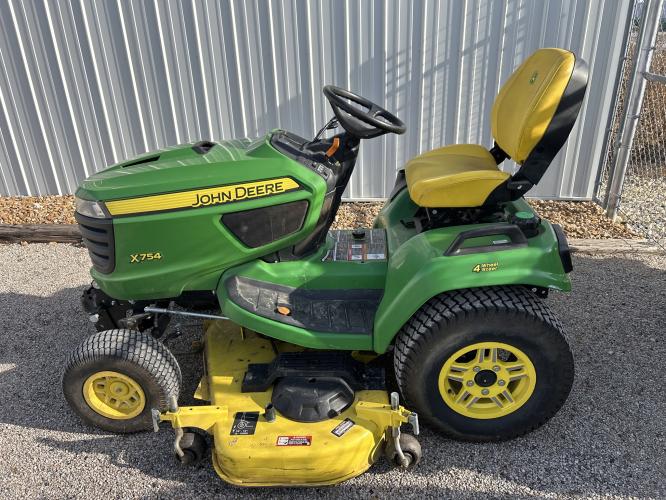 John Deere X754
