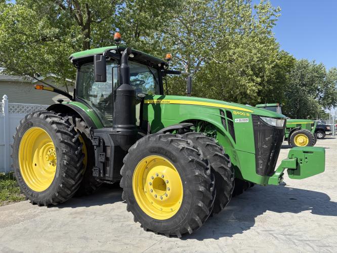 John Deere 8400R