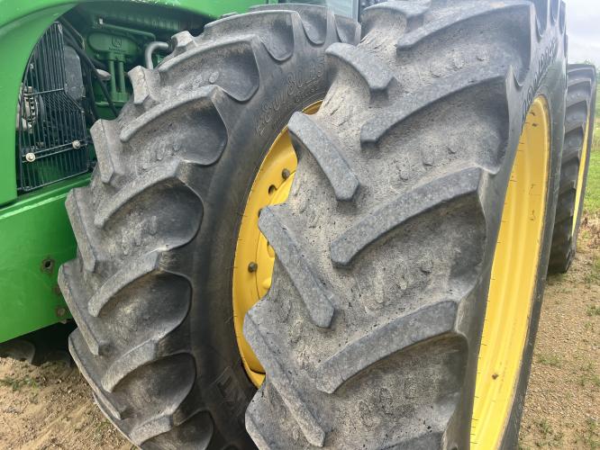 John Deere 9230