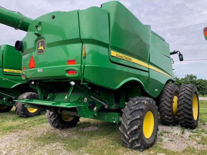 John Deere S770
