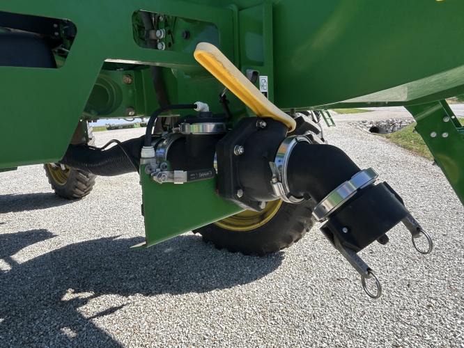 John Deere R4038