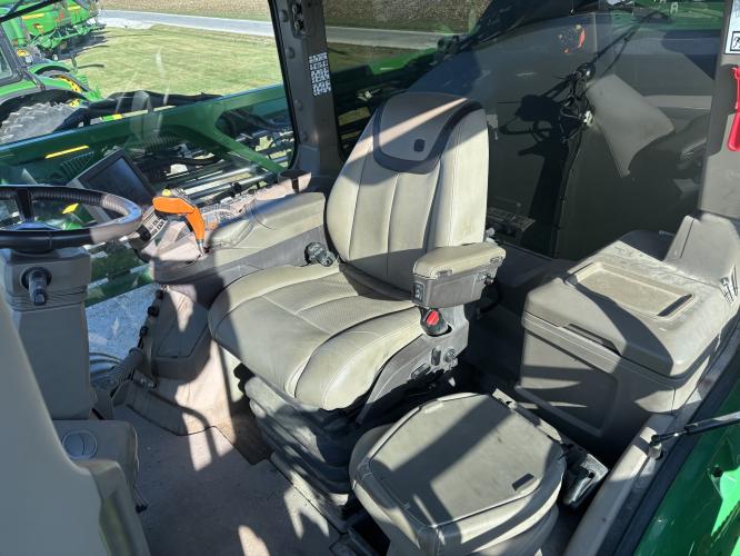 John Deere 612R