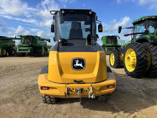 John Deere 324L