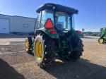 John Deere 5055E