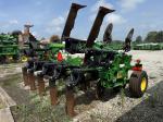John Deere 2100