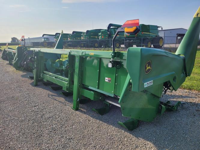John Deere C8R