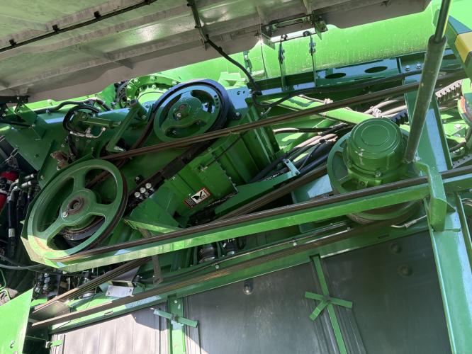 John Deere X9 1100