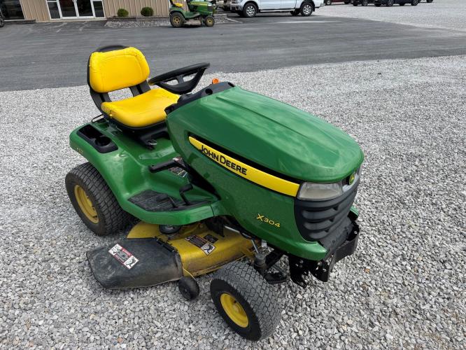 John Deere X304
